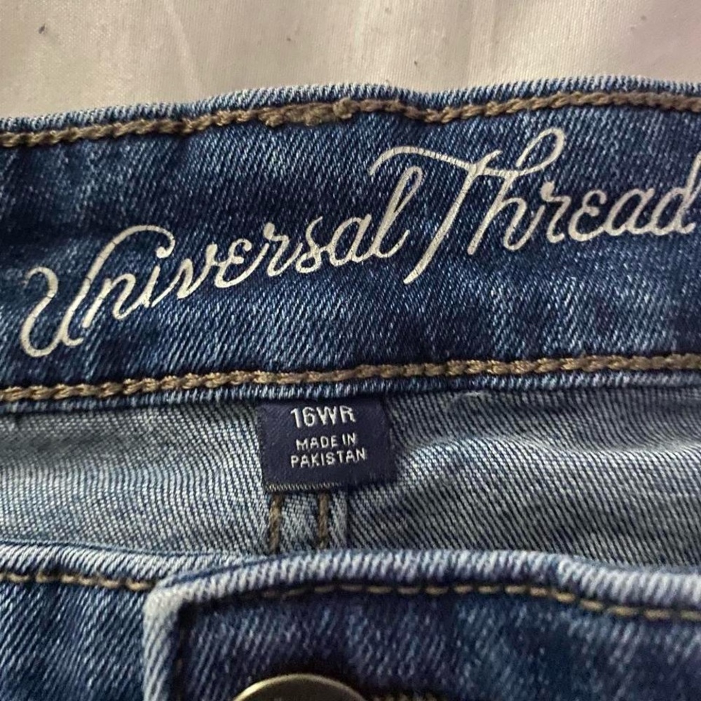 Universal Thread Blue Jean Shorts with Rolled Hems - Picture 2 of 4